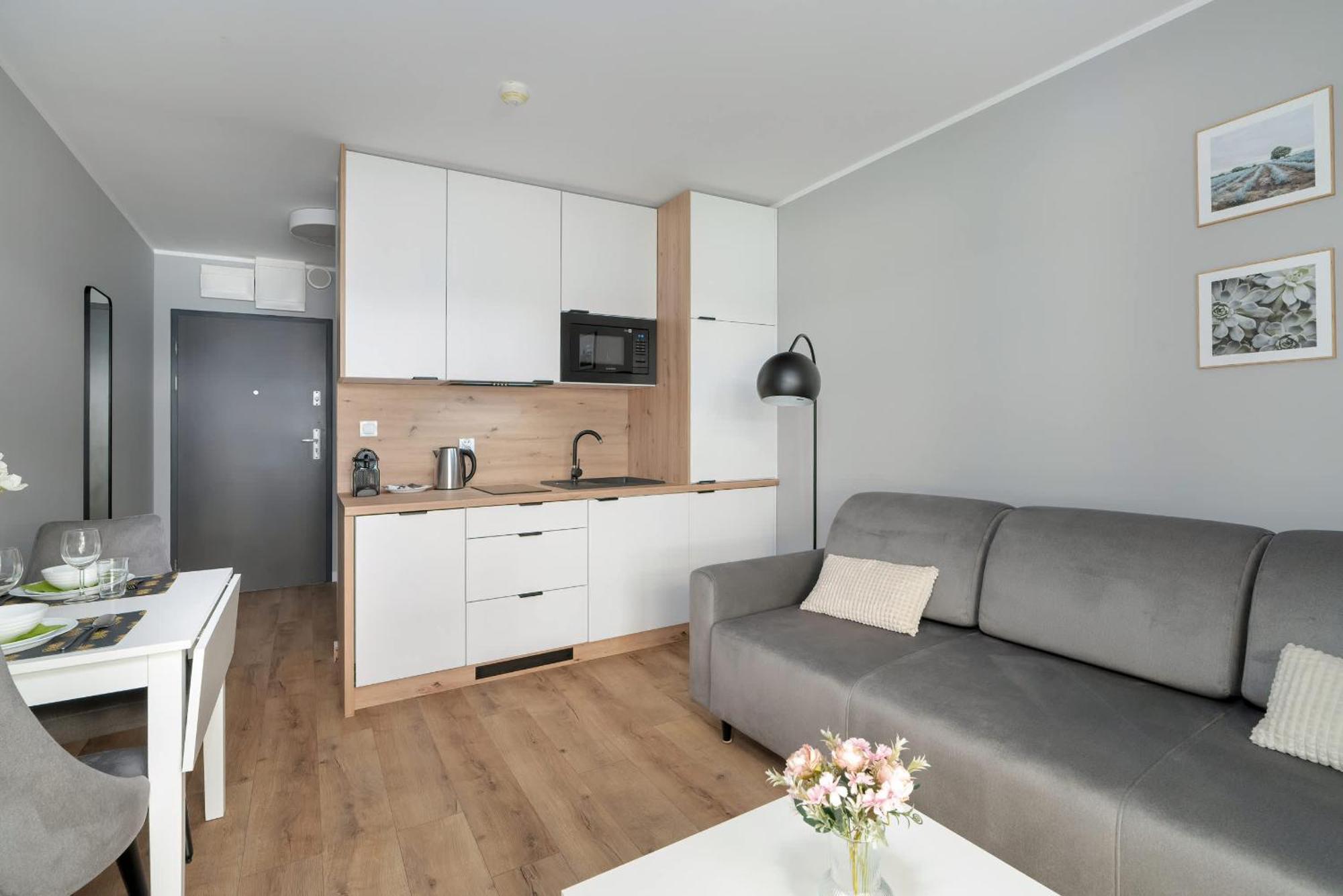 Jasny & Elegancki Typu Z Tarasem By Renters Apartment