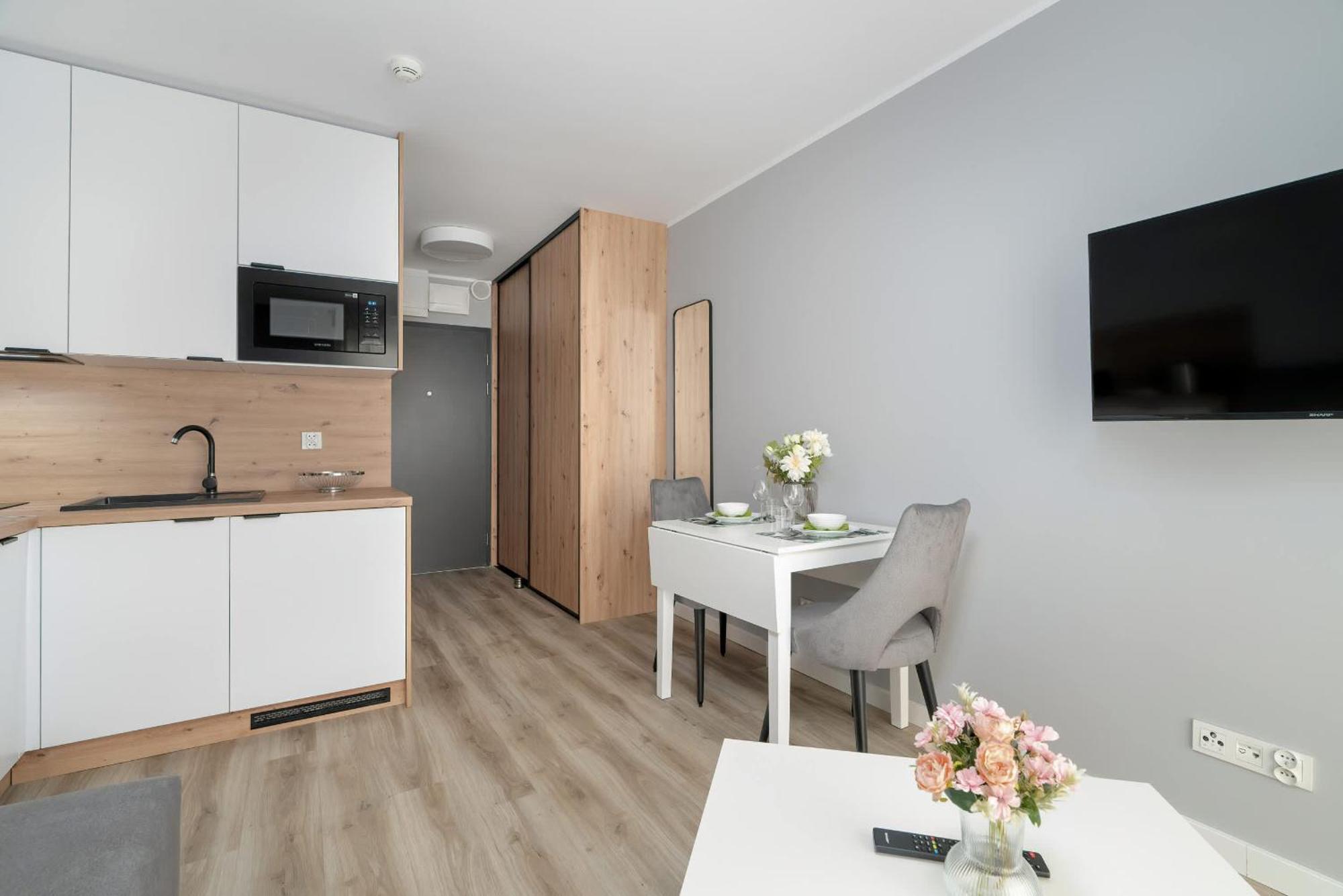 Jasny & Elegancki Typu Z Tarasem By Renters Apartment *