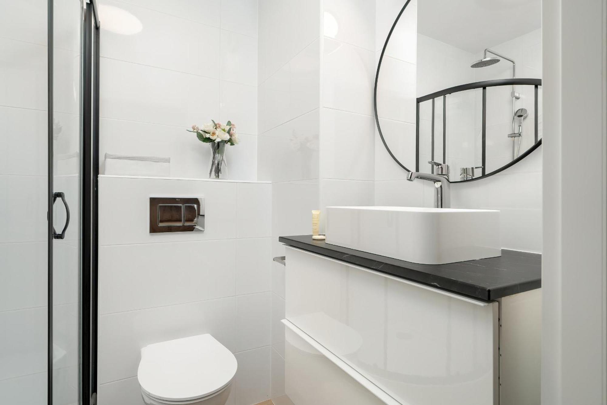 Jasny & Elegancki Typu Z Tarasem By Renters Apartment