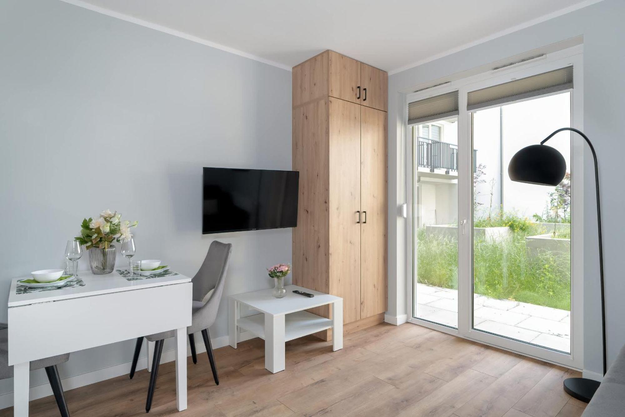 Jasny & Elegancki Typu Z Tarasem By Renters Posen