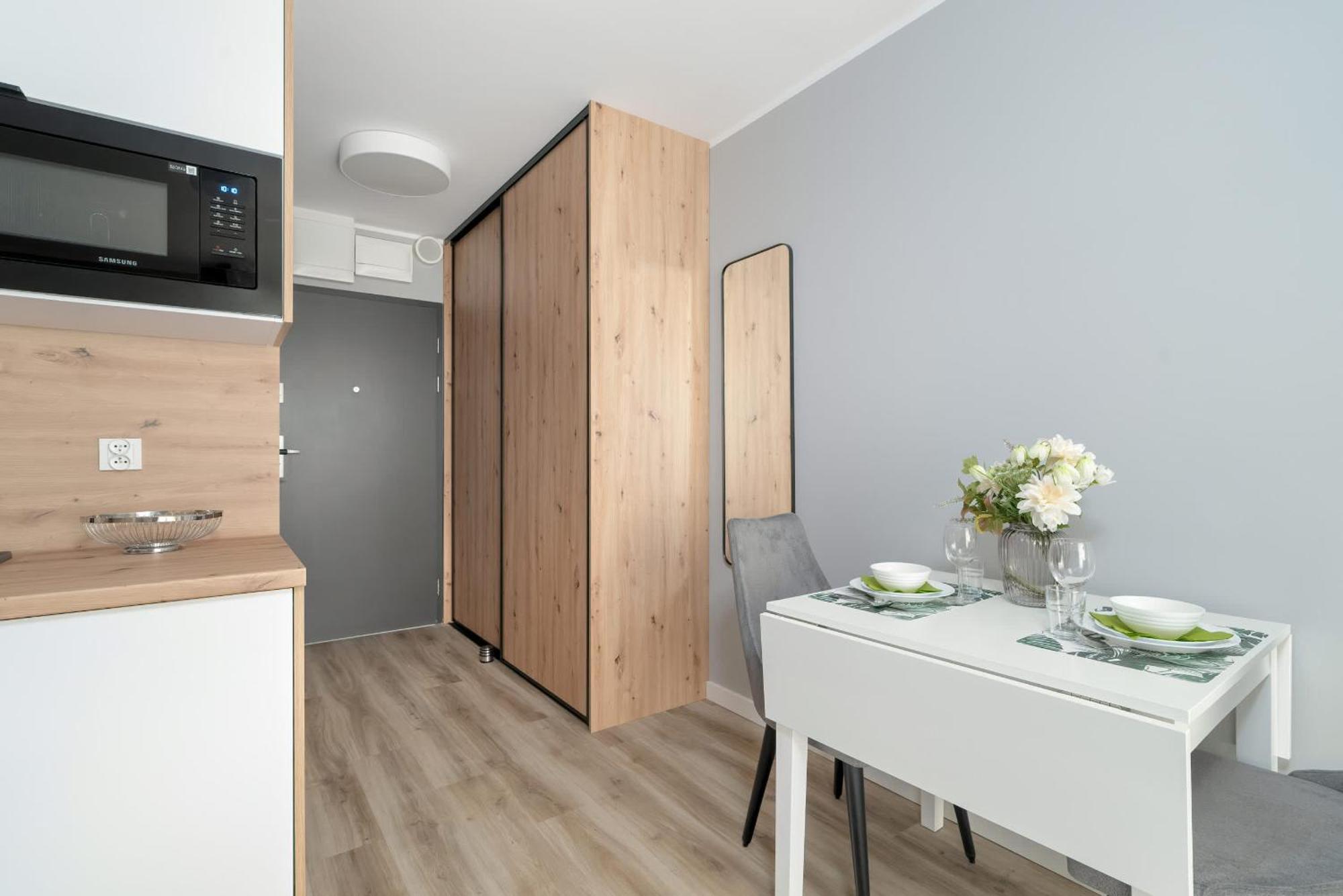 Apartment Jasny & Elegancki Typu Z Tarasem By Renters